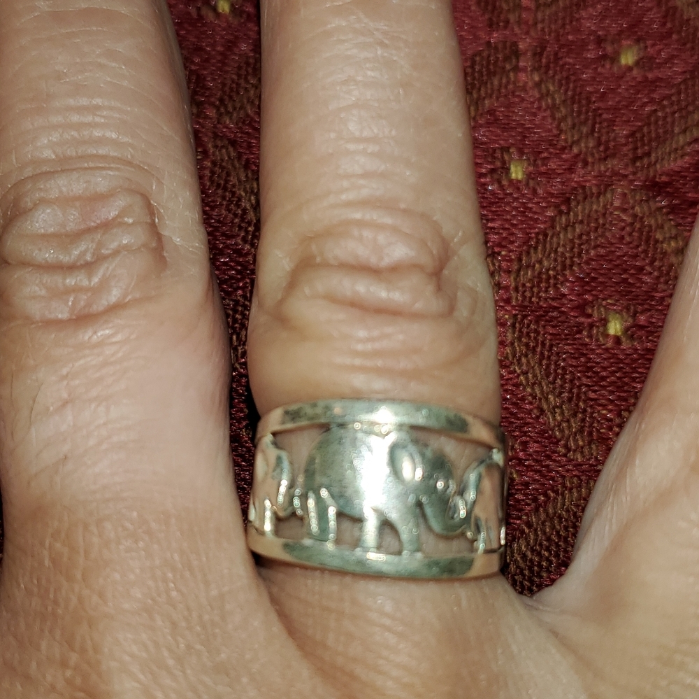 Solid Sterling Silver Elephant Ring Sz 5.5
